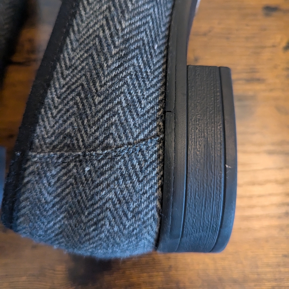 Clarks Ultimate Comfort Herringbone Loafers - Picture 7 of 10